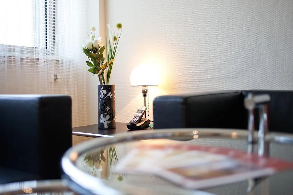 Buroma-Apart Suites Berlin 4*,