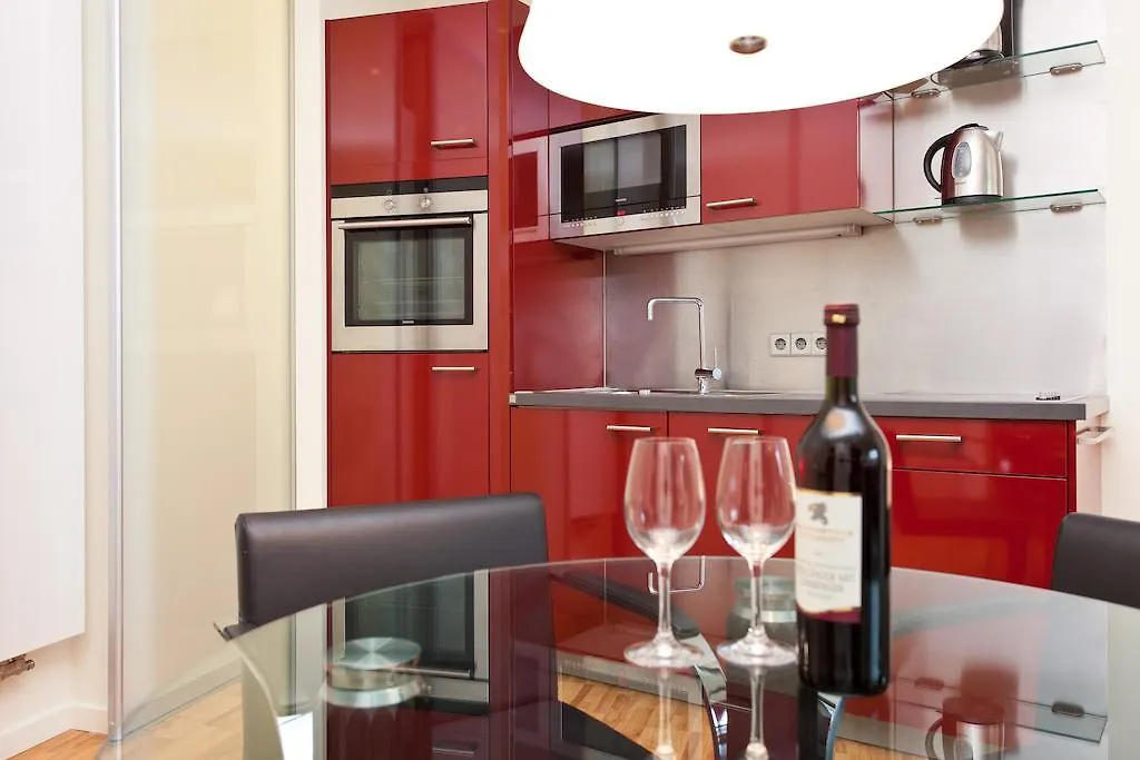 Buroma-Apart Suites Berlin 4*,